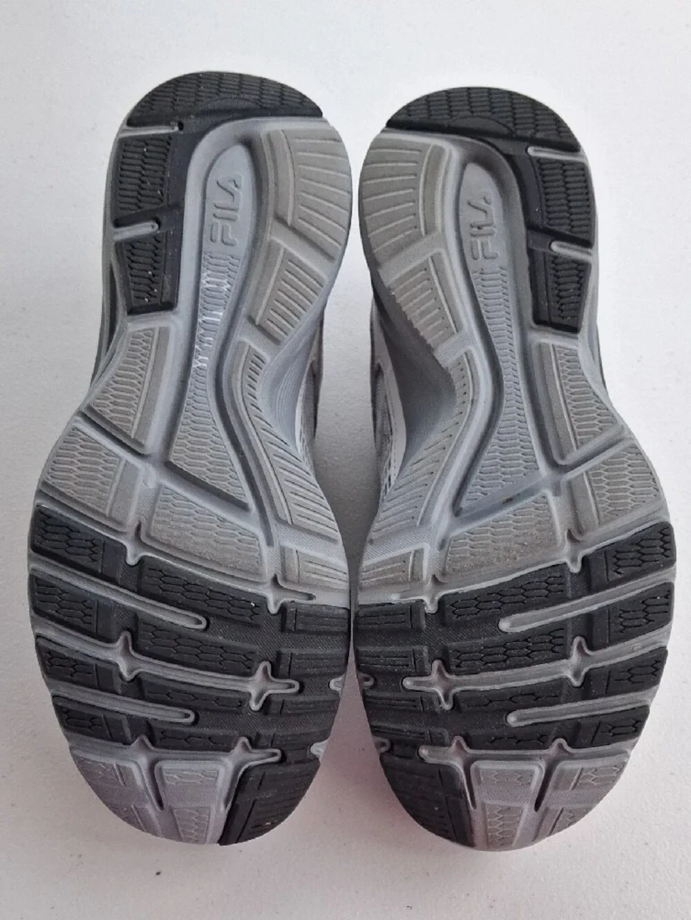 Fila Men's Memory Foam Threshold Athletic Running Sneakers Size 7.5